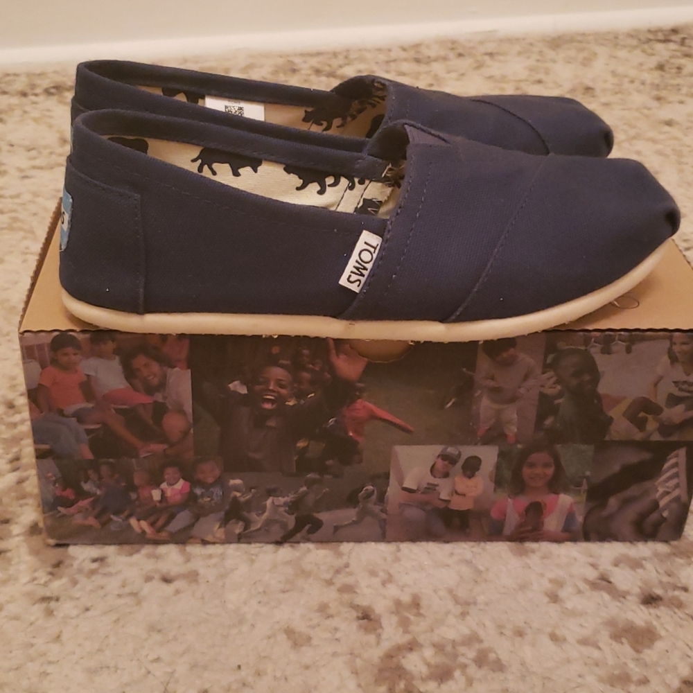 Toms Size 5 Classic